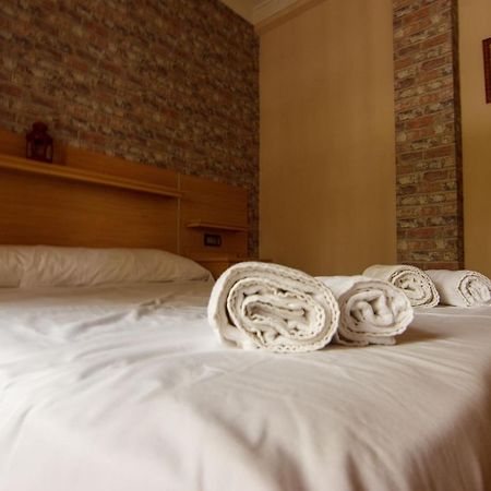 Rentalsevilla Centrico Apartamento Junto Al Guadalquivir Con Parking Coche Mediano מראה חיצוני תמונה